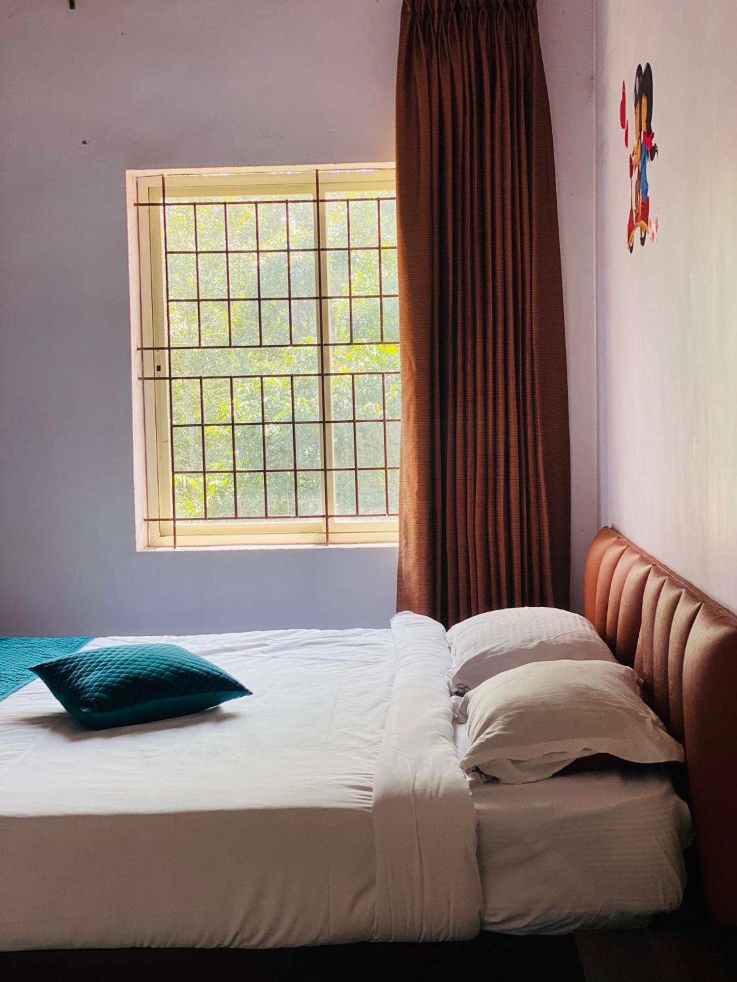 Greenhouse Homestay Siddapura  Exterior photo