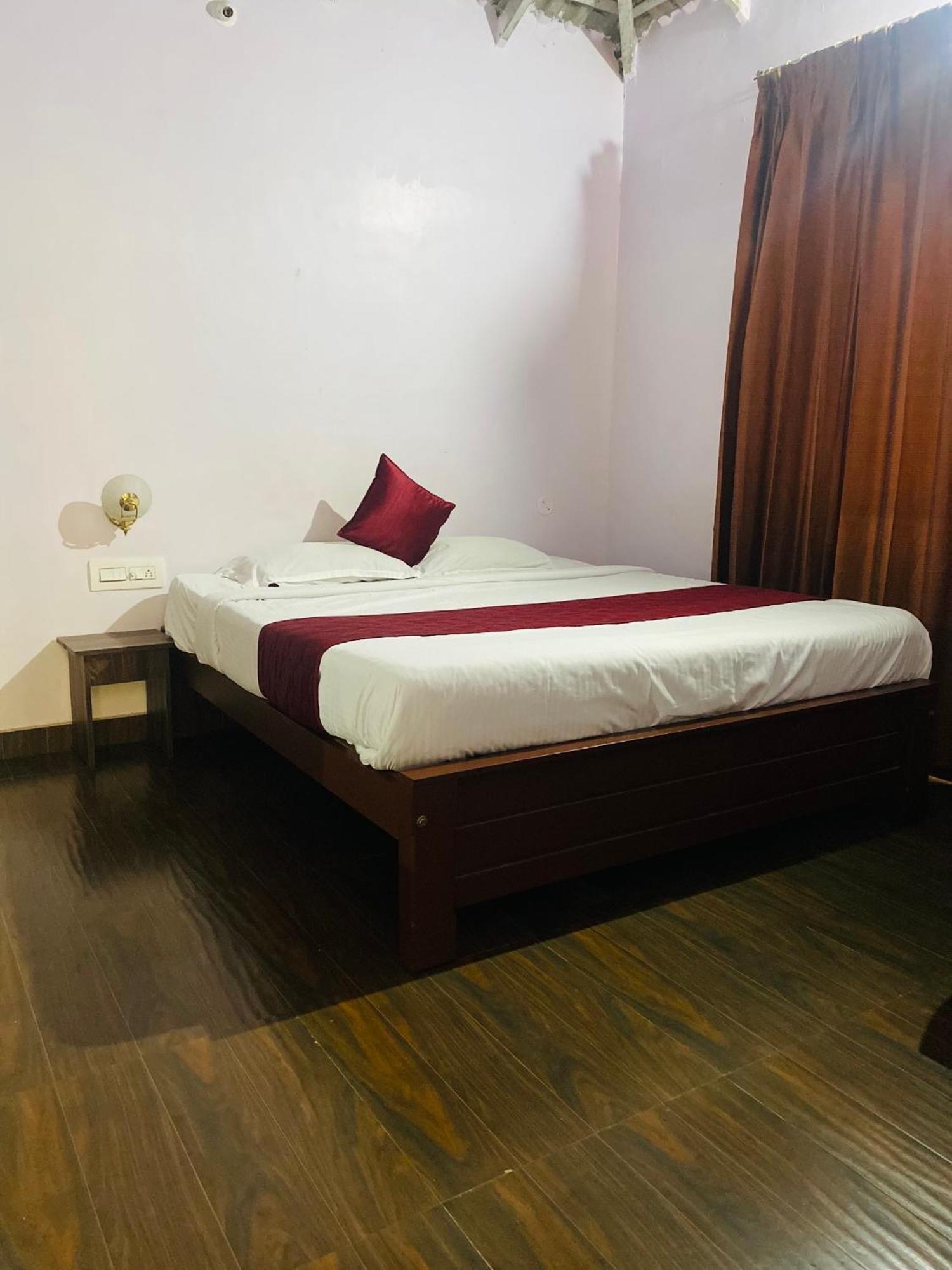 Greenhouse Homestay Siddapura  Exterior photo