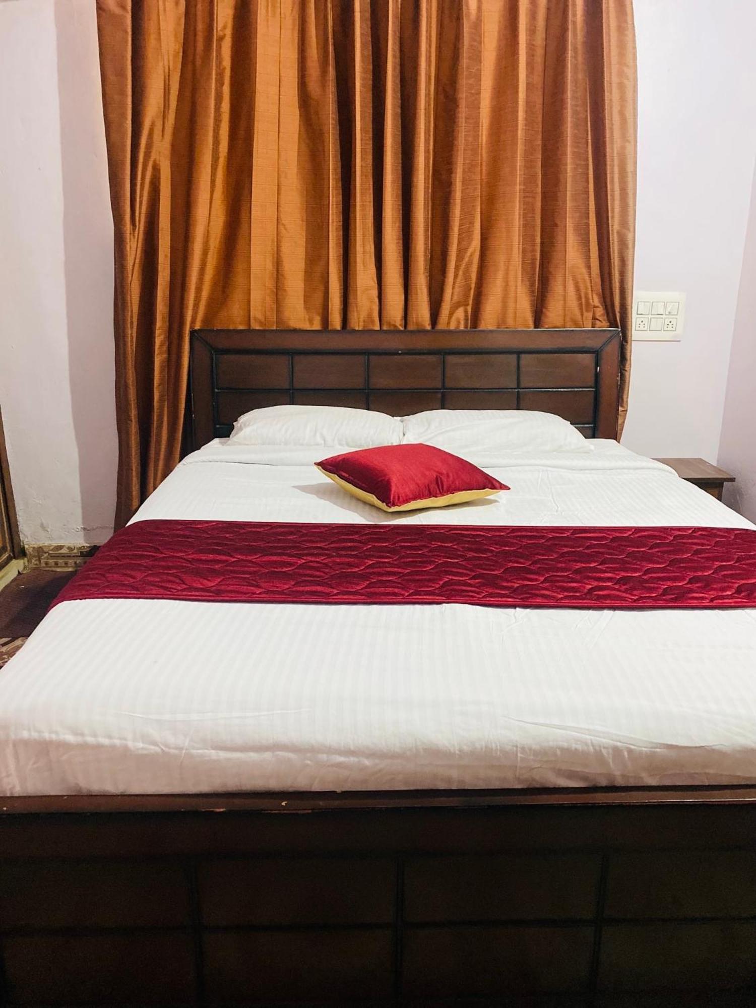 Greenhouse Homestay Siddapura  Exterior photo